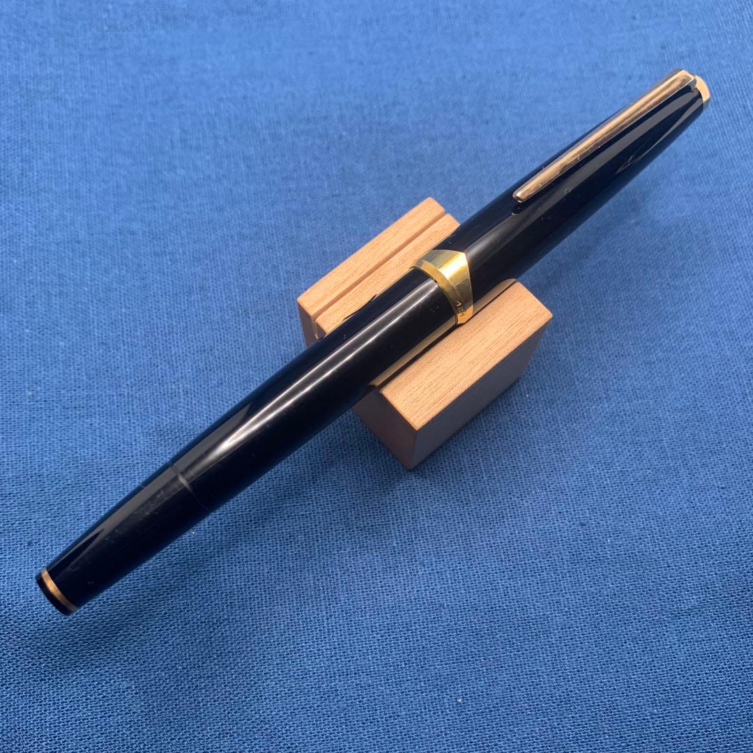 【希少特価】モンブラン　No.121 （過渡期モデル）万年筆18K EF