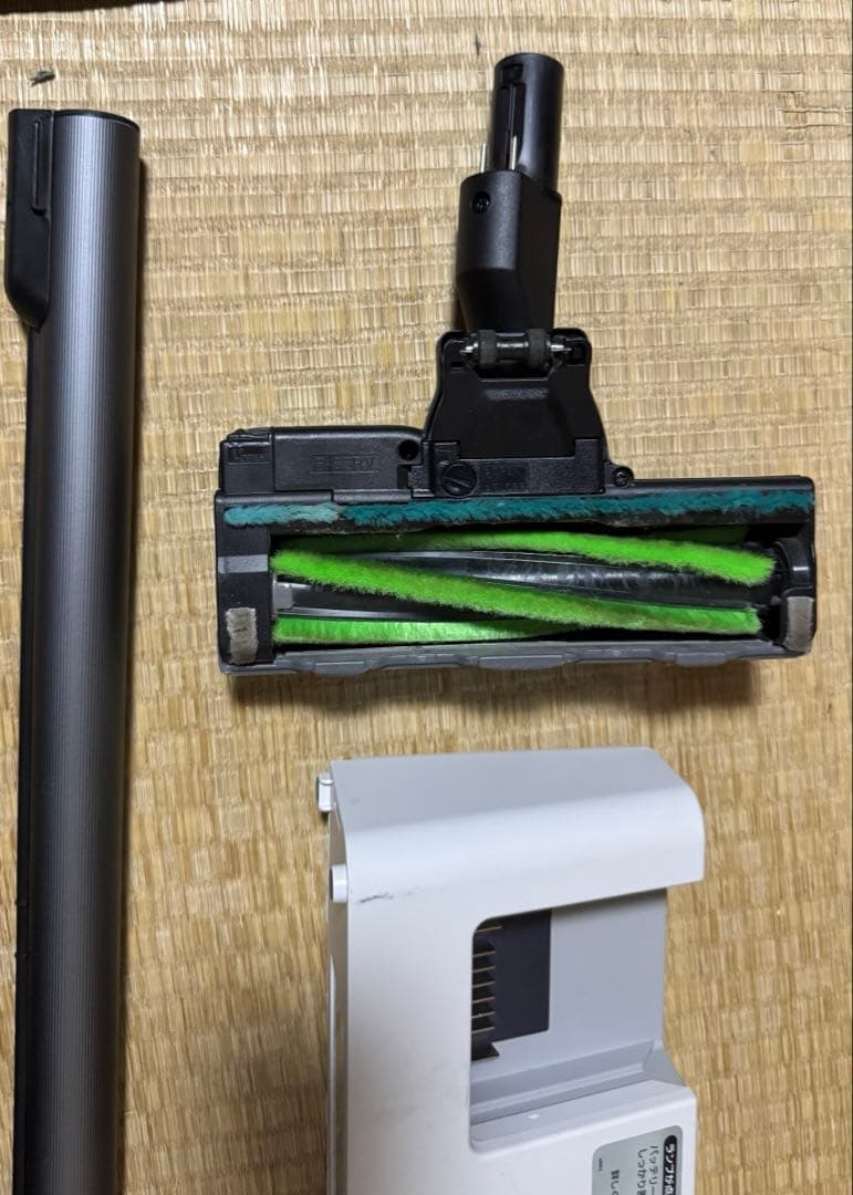 最終値下げシャープ ラクティブエア コードレス掃除機 SHARP EC-FR10