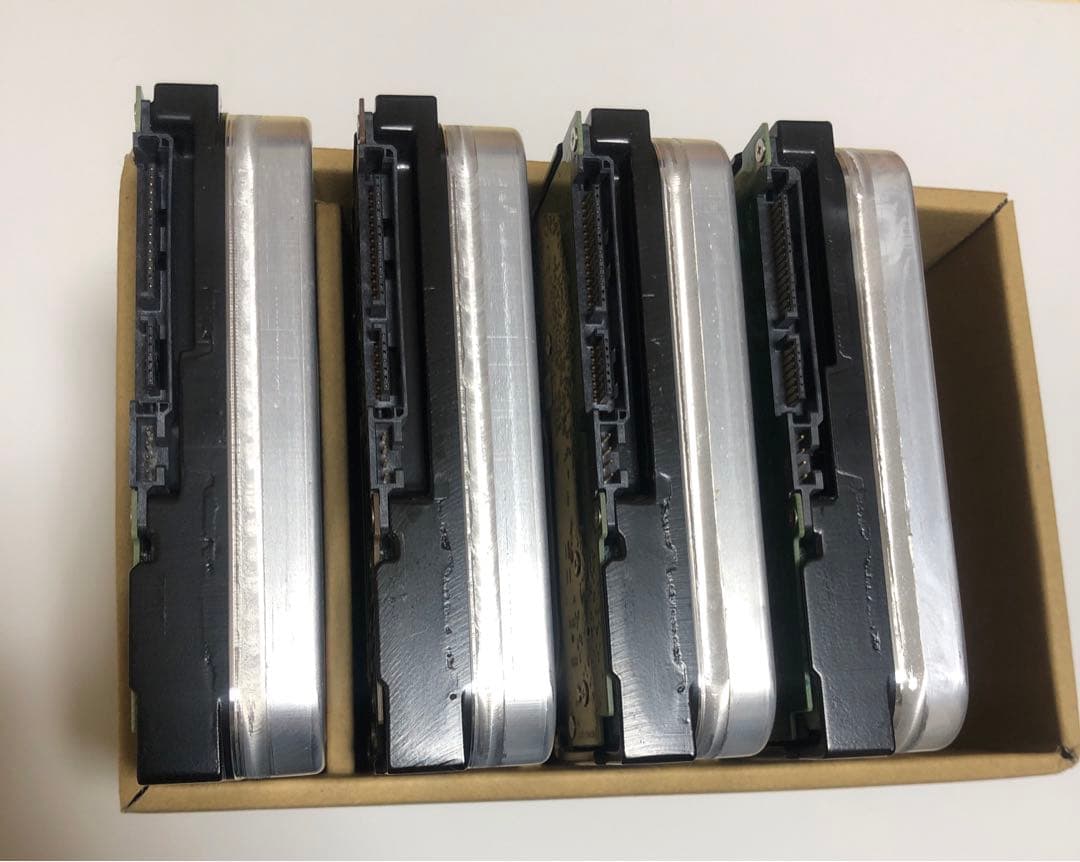 Seagate IronWolf 12TB HDD 4個