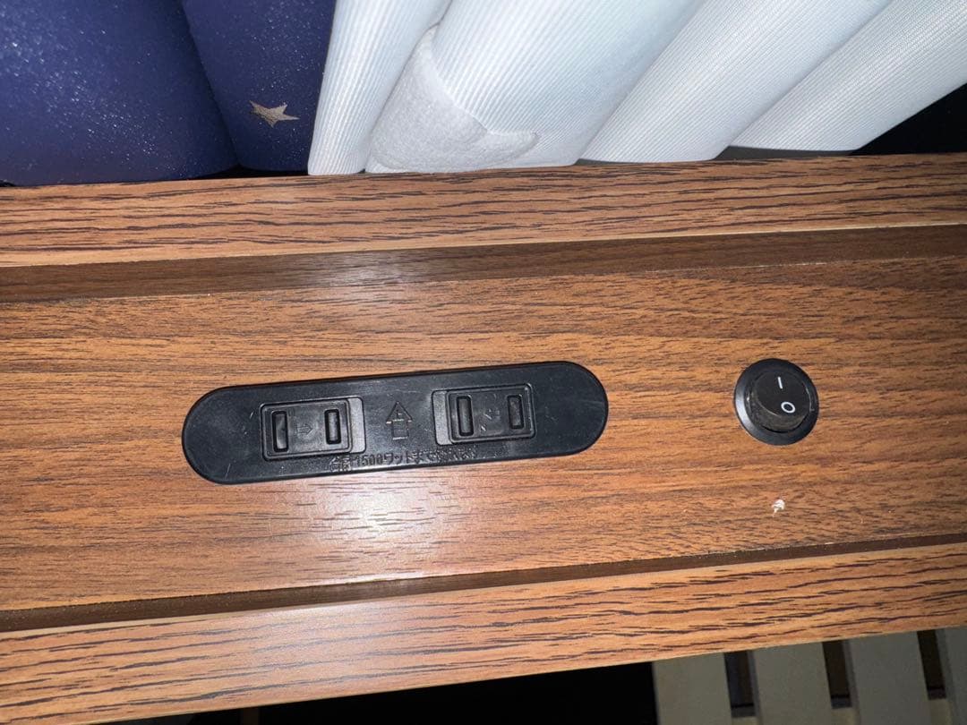 設置も込み　Iwanaga クイーンサイズ　スピリッツ　収納付きベッドフレーム（