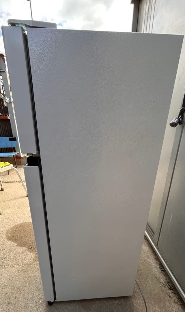 美品　Hisense HR-B12E3W 冷蔵庫　2023年製　ハイセンス