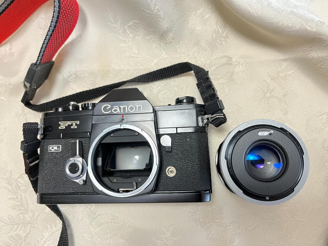 CANON FT　ブラック　 ５０ＭＭと70-210ＭＭズームレンズ付き