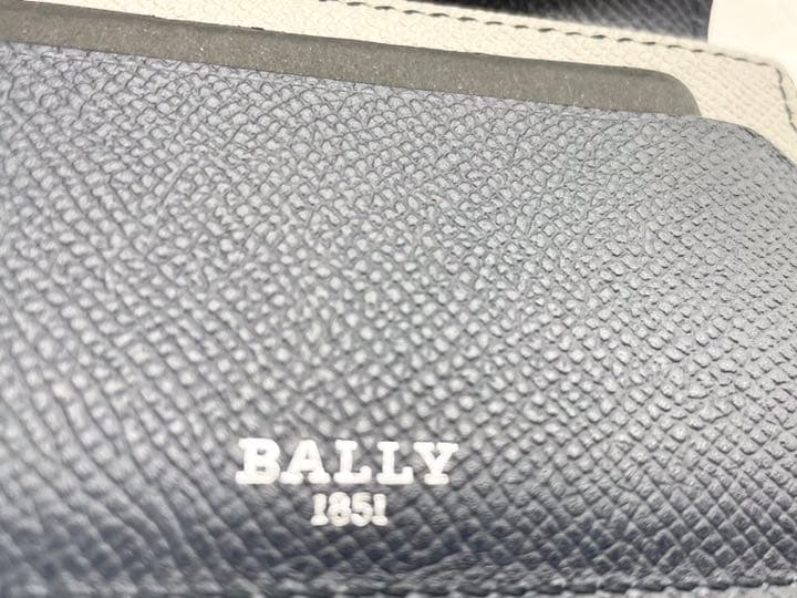 K389 未使用☆ バリー カードケース レザー 定期入れ 名刺入れ 通勤 通学