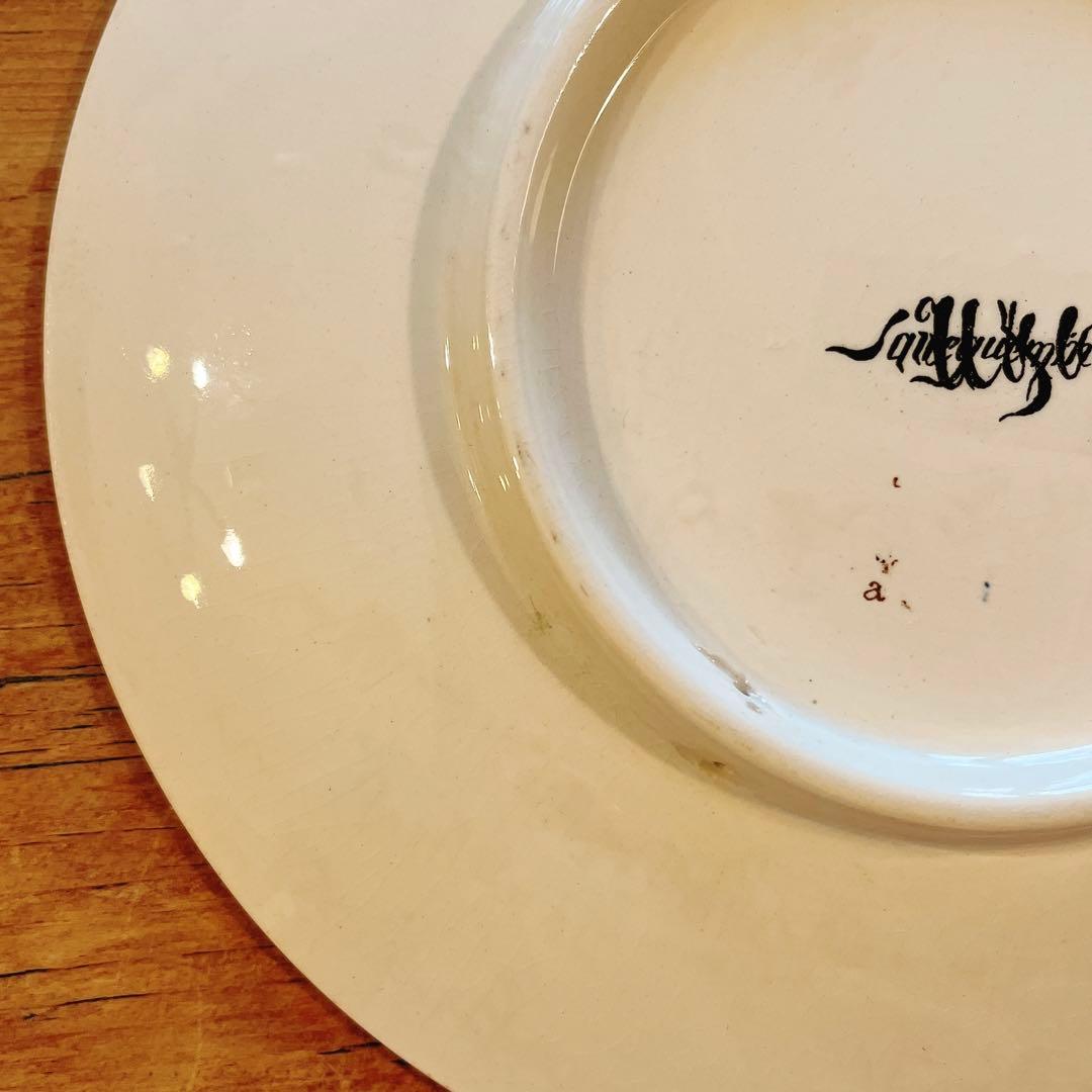 A アンファン・リシャール　可愛いデザートプレート