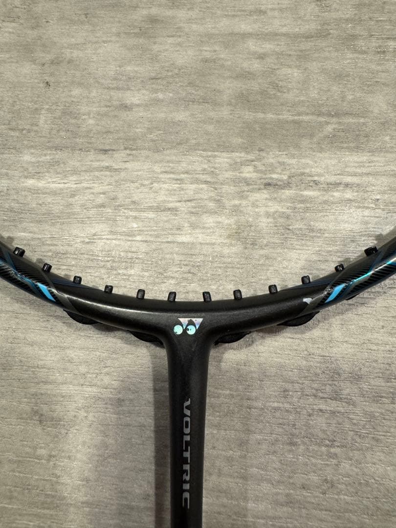 YONEX VOLTRIC Z-FORCE Ⅱ 4UG5