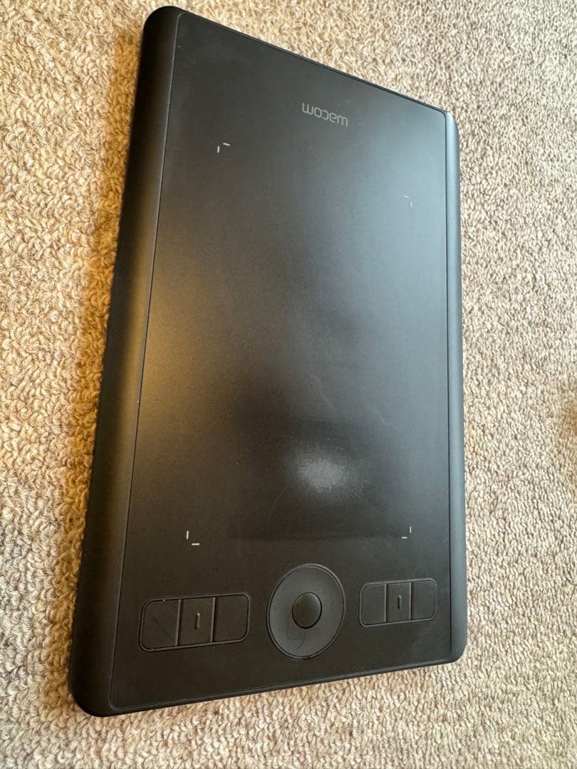 ワコム ペンタブレット Wacom Intuos Pro Sサイズ