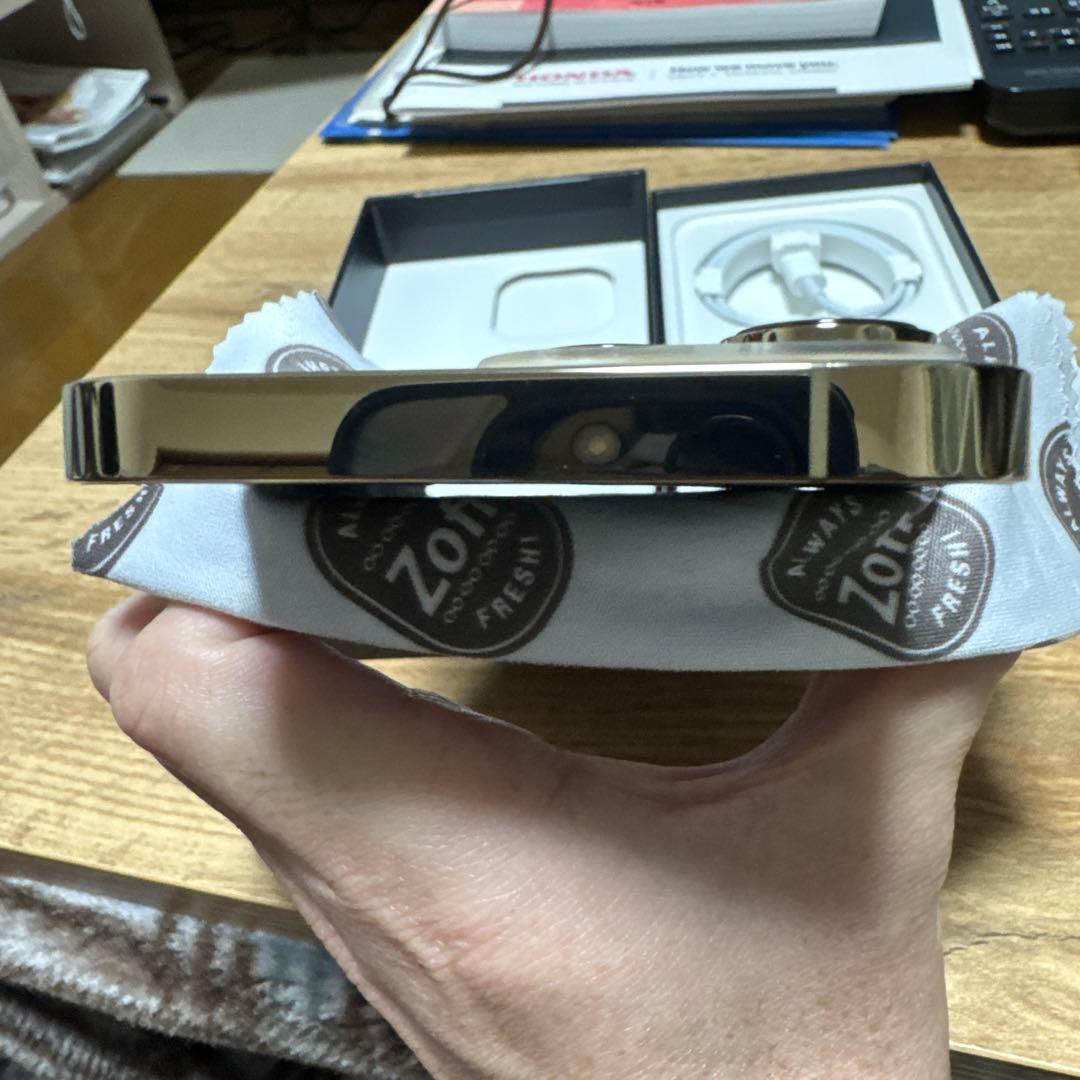 週末限定　Apple iPhone 13 Pro ゴールド 本体128GB