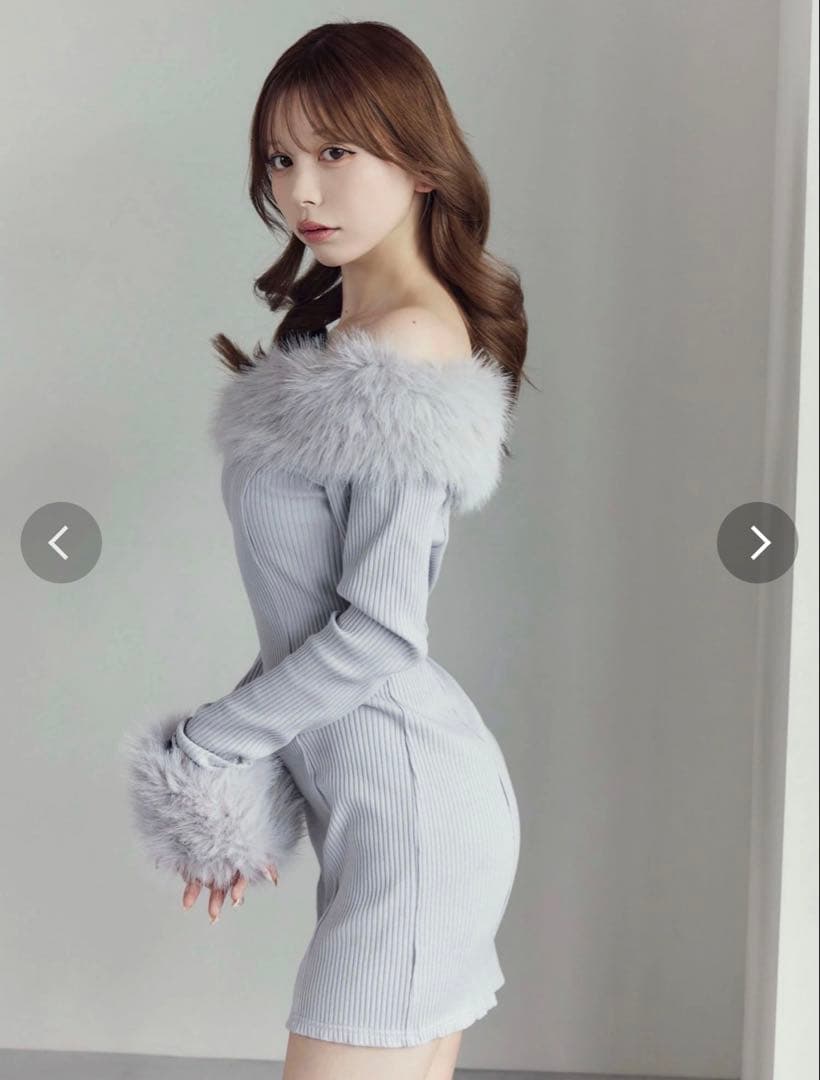 EATME イートミー　フェイクファーオフショルミニワンピース　グレー