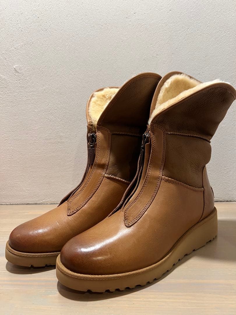 (美品) UGG アグ ジップアップ ムートンブーツ 24cm