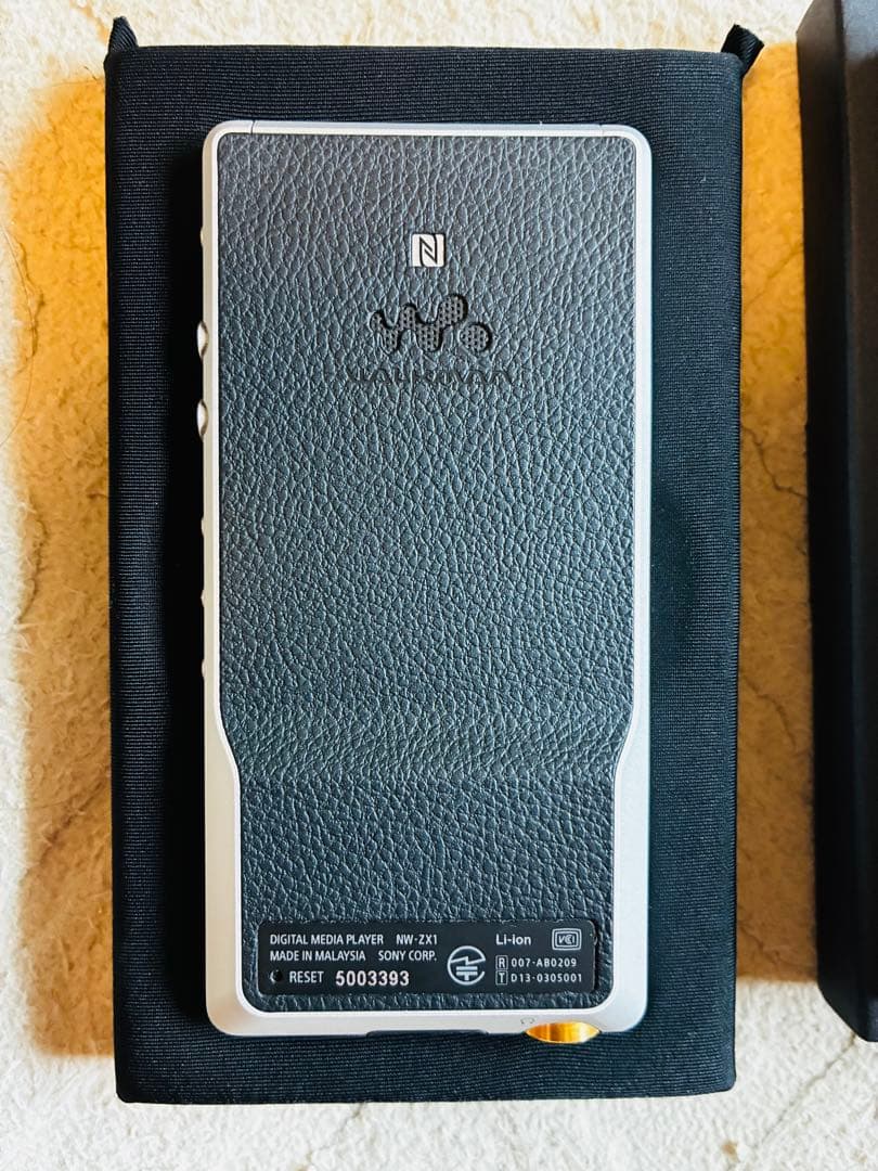 SONY NW-ZX1 シルバー 付属品あり