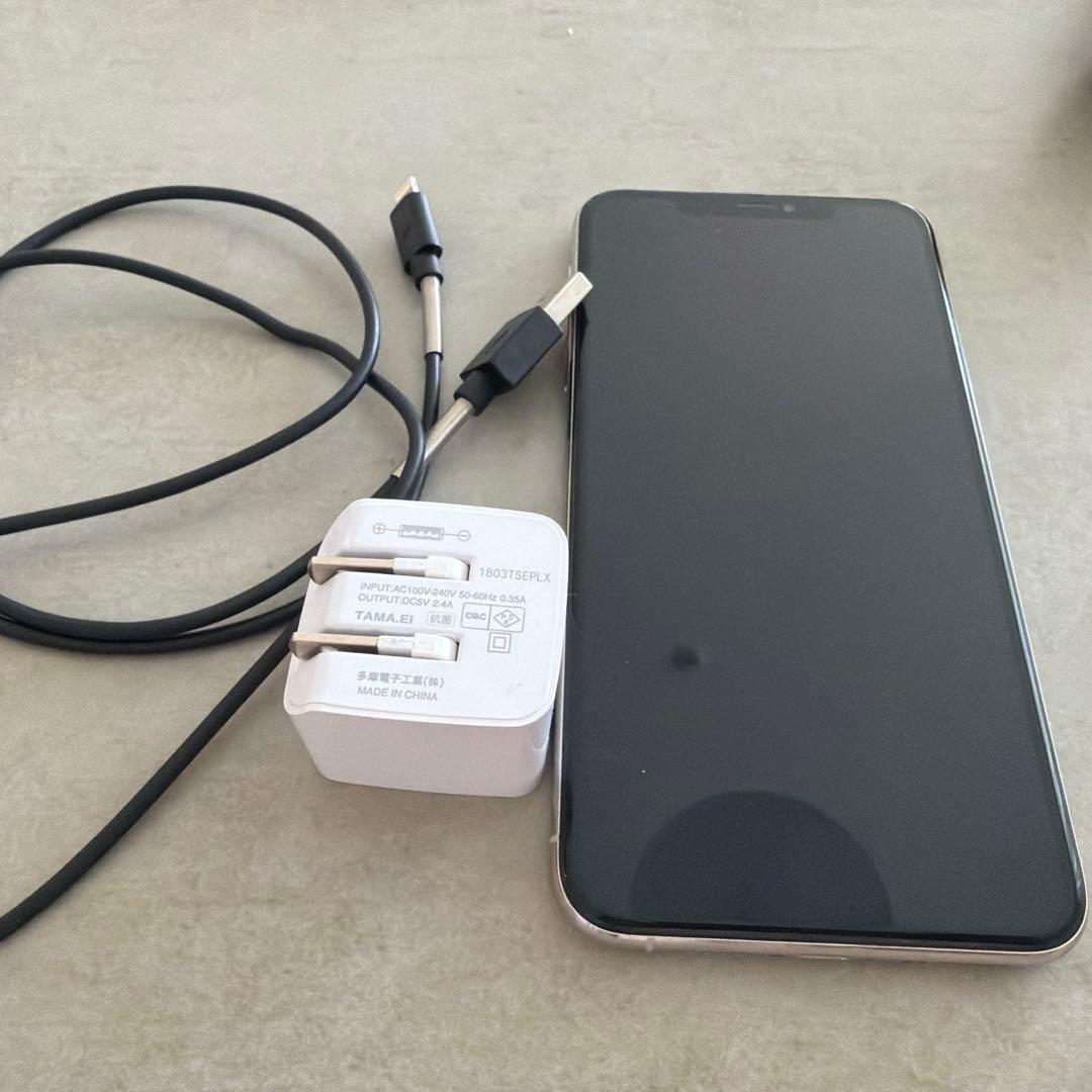 Iphone 11 pro max ホワイト 512Gケーブル付き SIMフリー