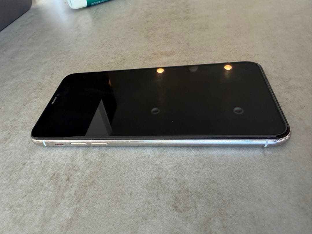 Iphone 11 pro max ホワイト 512Gケーブル付き SIMフリー