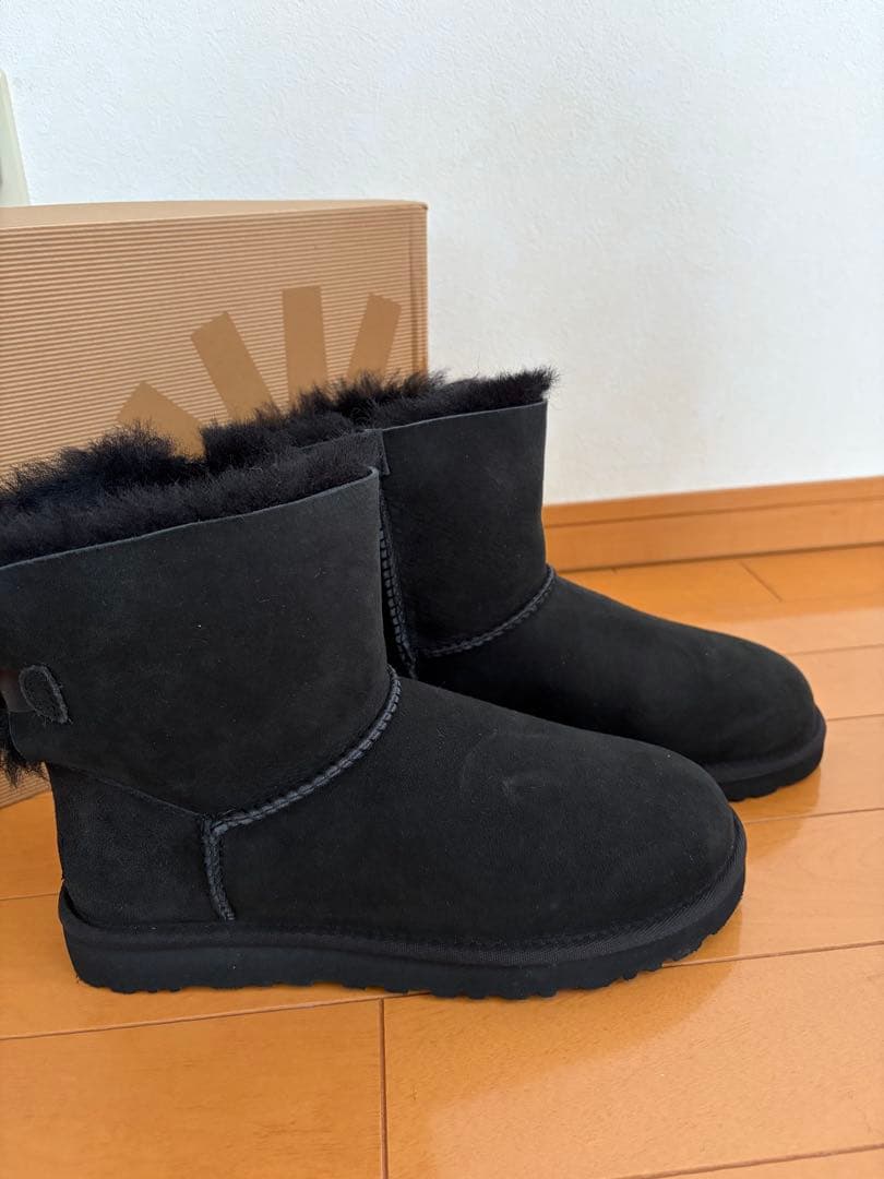 新品未使用 UGG MINI BAILEY BOW ムートンブーツ　リボン