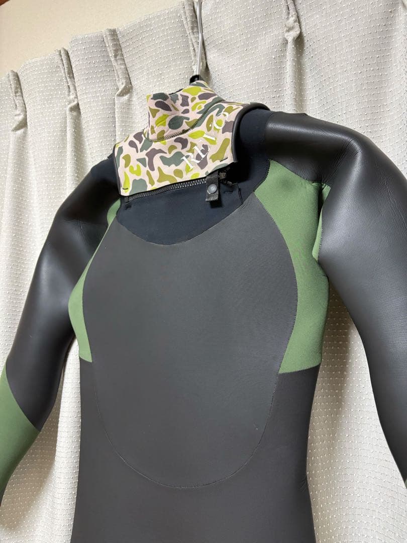 REVOLUTION(レボリューション)5×3mm セミドライ メンズL相当