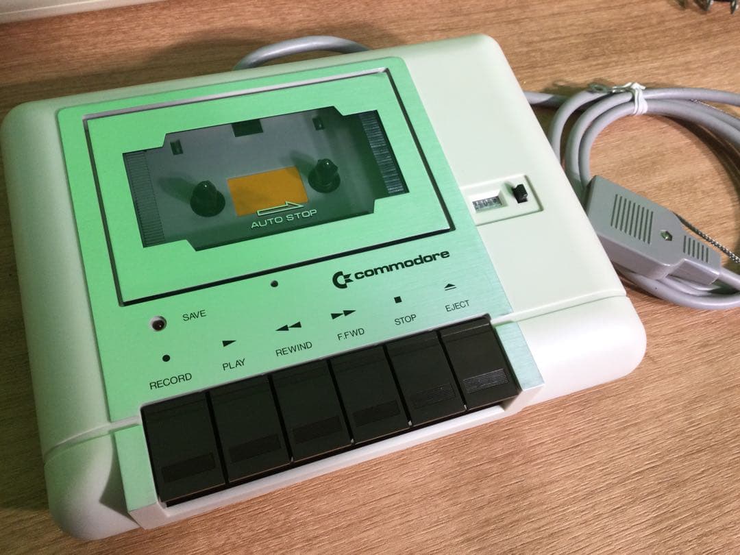 Commodore VIC-1001 コンピュータ