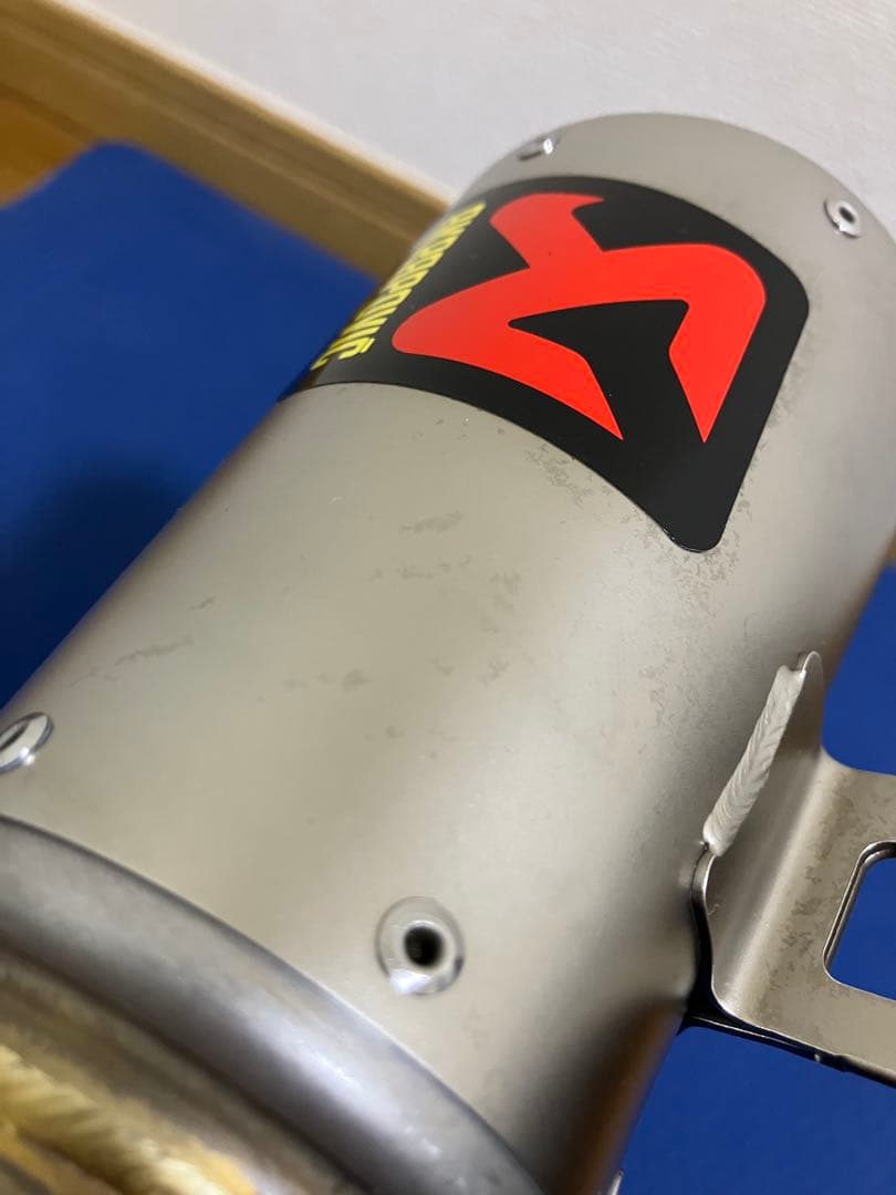 アクラポビッチ　スリップオンマフラー　サイレンサー　YZF-R25 等　汎用性有
