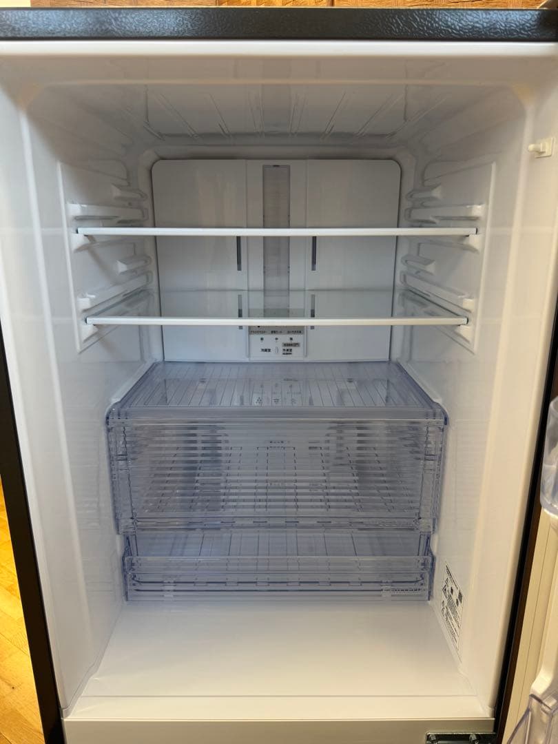 F058 超美品　SHARP 冷蔵庫 2024年製 280L 右開き