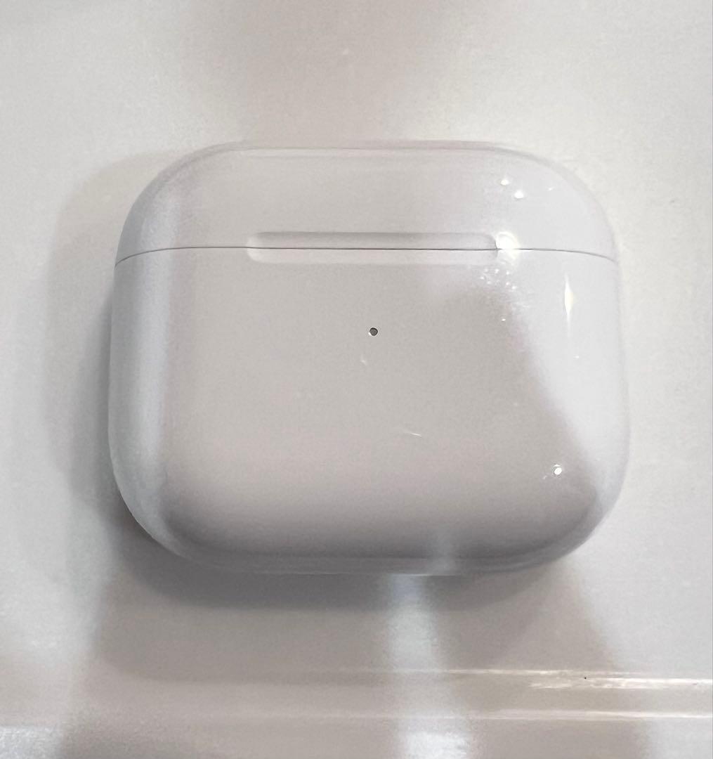 Apple AirPods第3世代 充電ケース付き