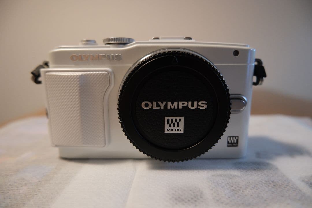 OLYMPUS E-PL6 ミラーレス一眼カメラ
