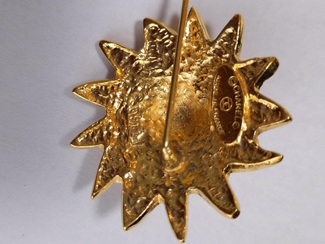 シャネル ライオン ブローチ