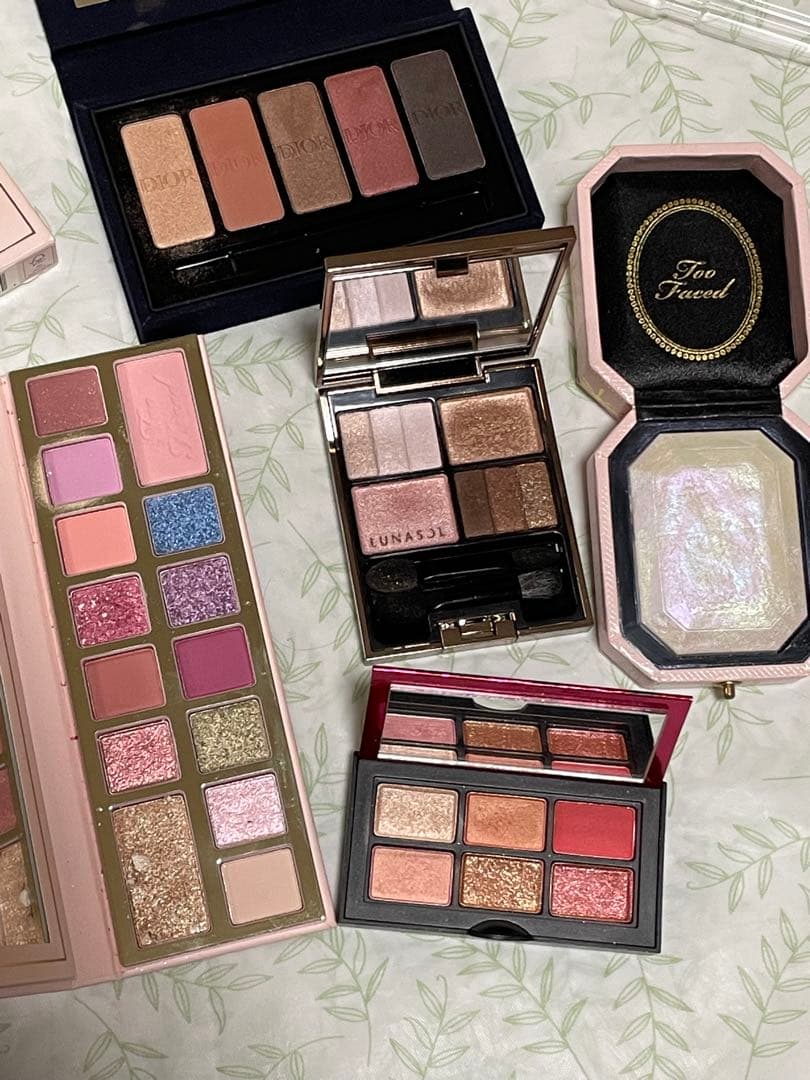 デパコスまとめ売り　コスメまとめ売り