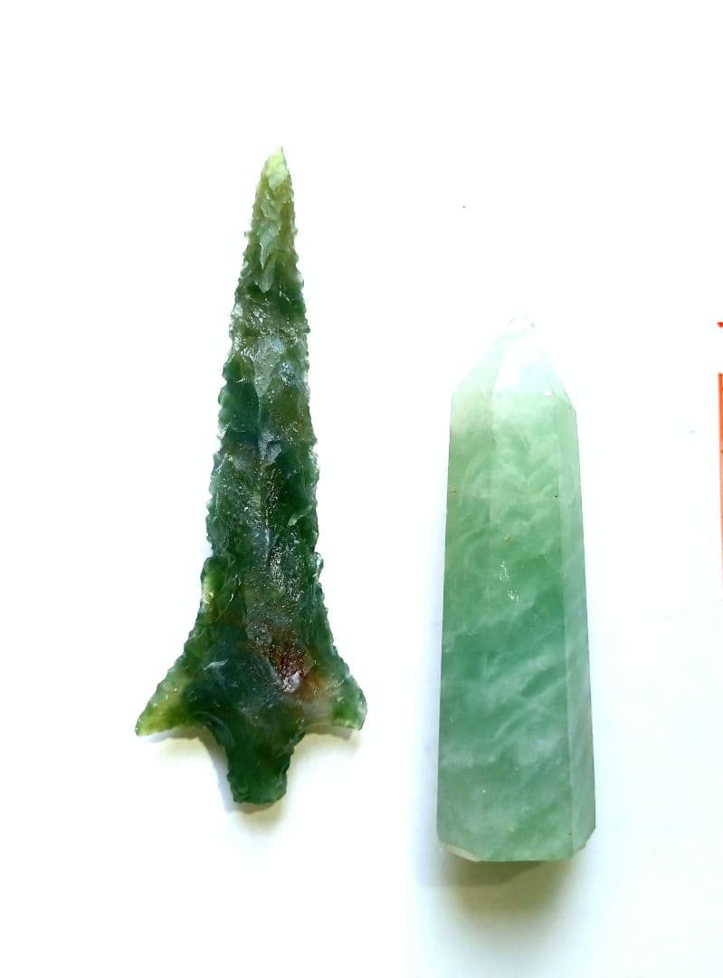 カムイセット　カルセドニー 石器　訳あり⚠　矛 とフローライト蛍石六角柱 模写