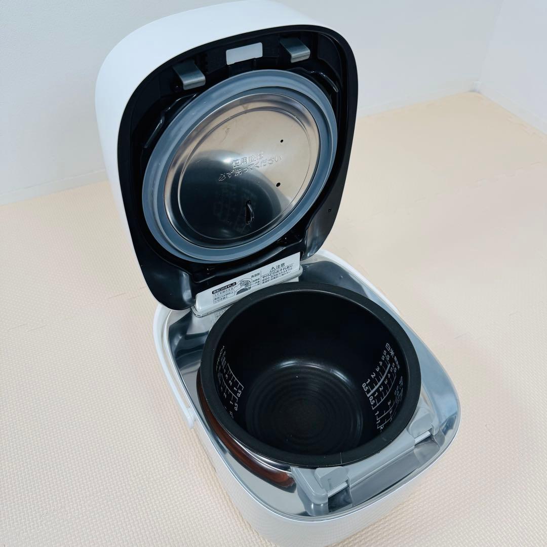 東芝 真空圧力IHジャー炊飯器　炎 匠炊き RC-10VSR-W