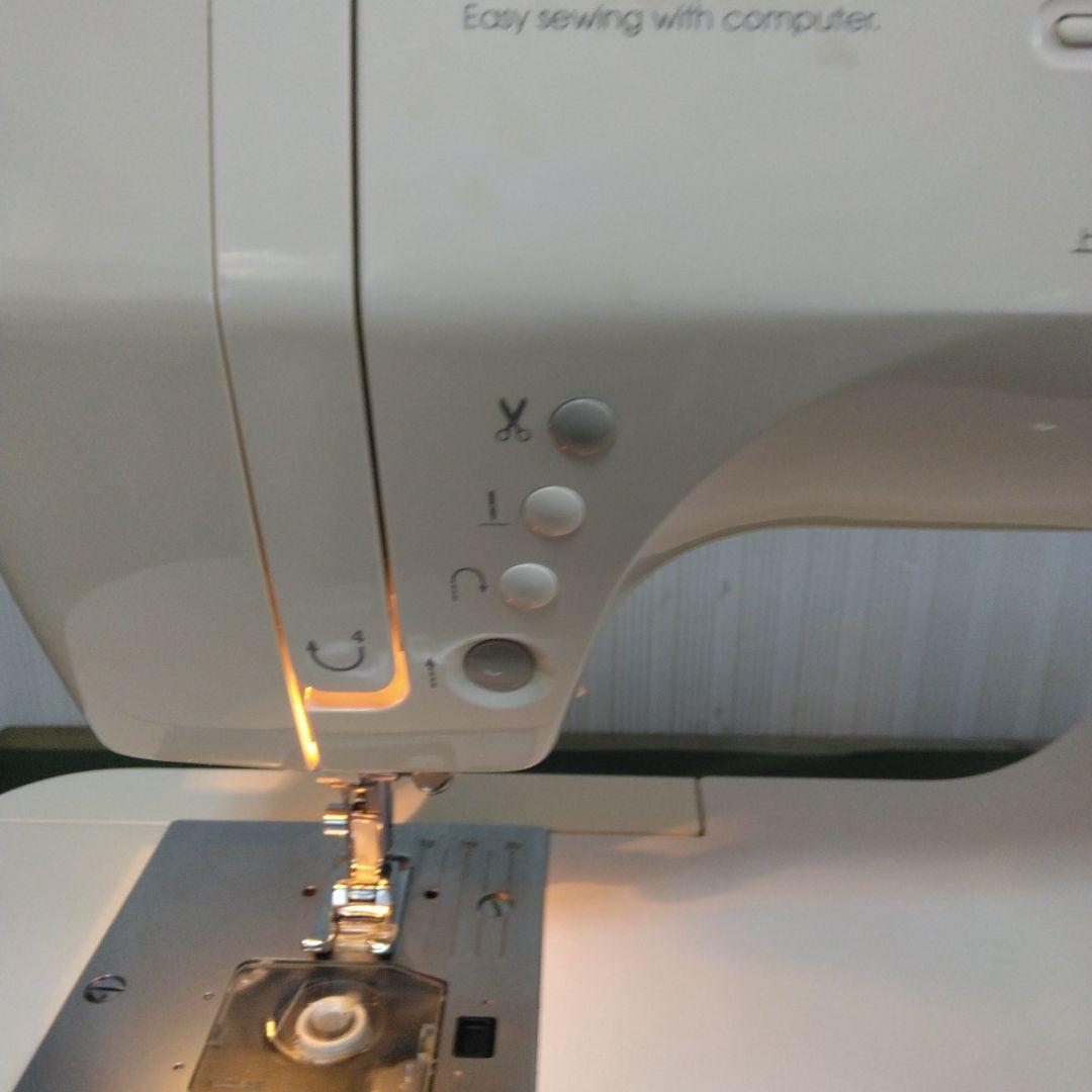 シンガーミシンアプリコット9700型。