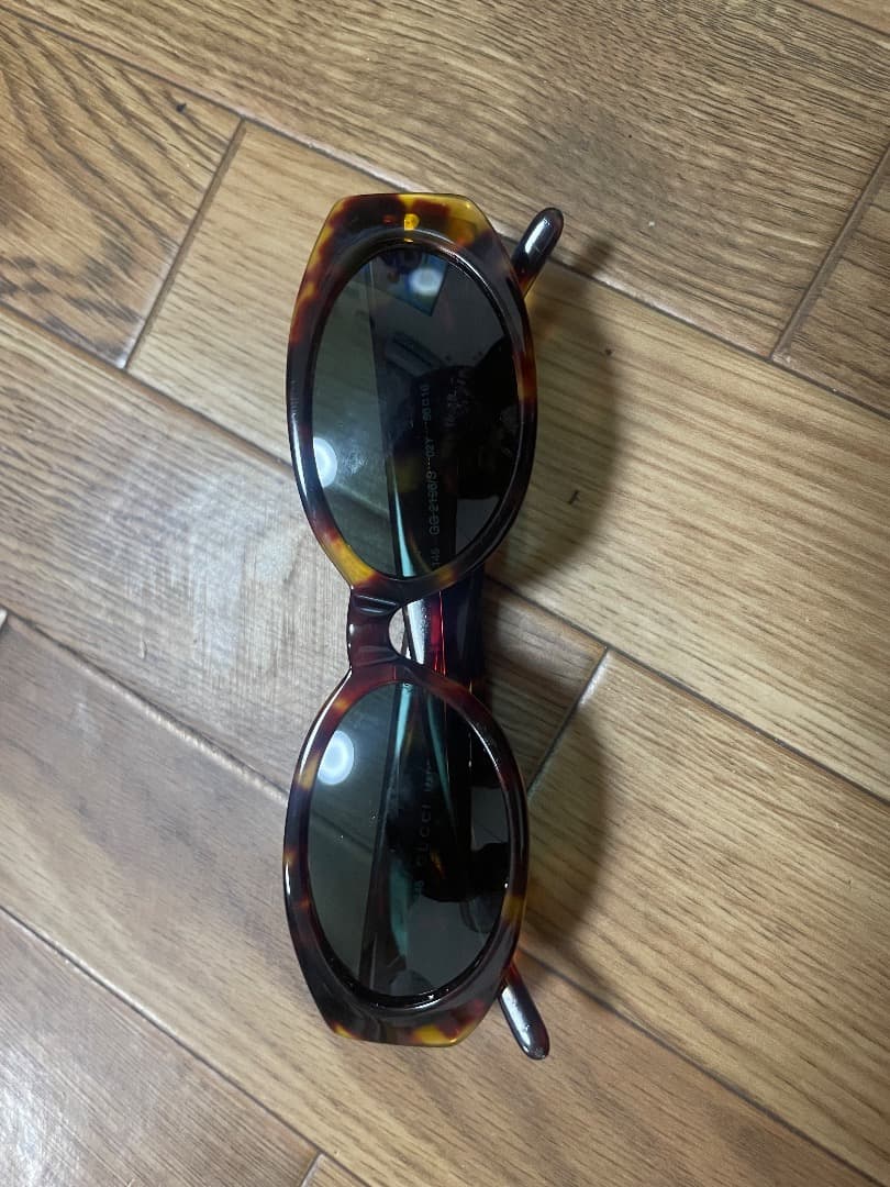 Gucci トータスシェル キャットアイサングラス
