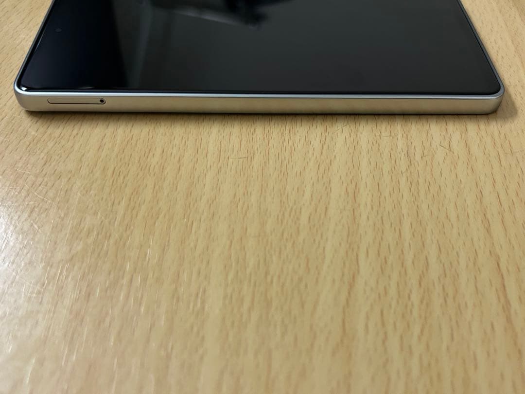 デュアルカメラ スリムデザイン スマートフォン