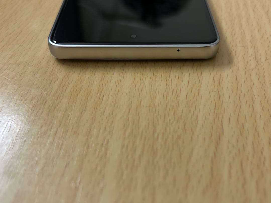 デュアルカメラ スリムデザイン スマートフォン