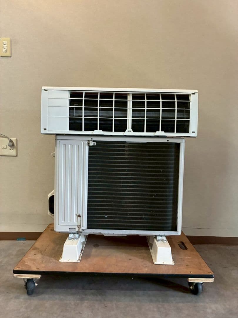 1945 パナソニック【CS-J221D-W】2021年 6畳 エアコン 中古