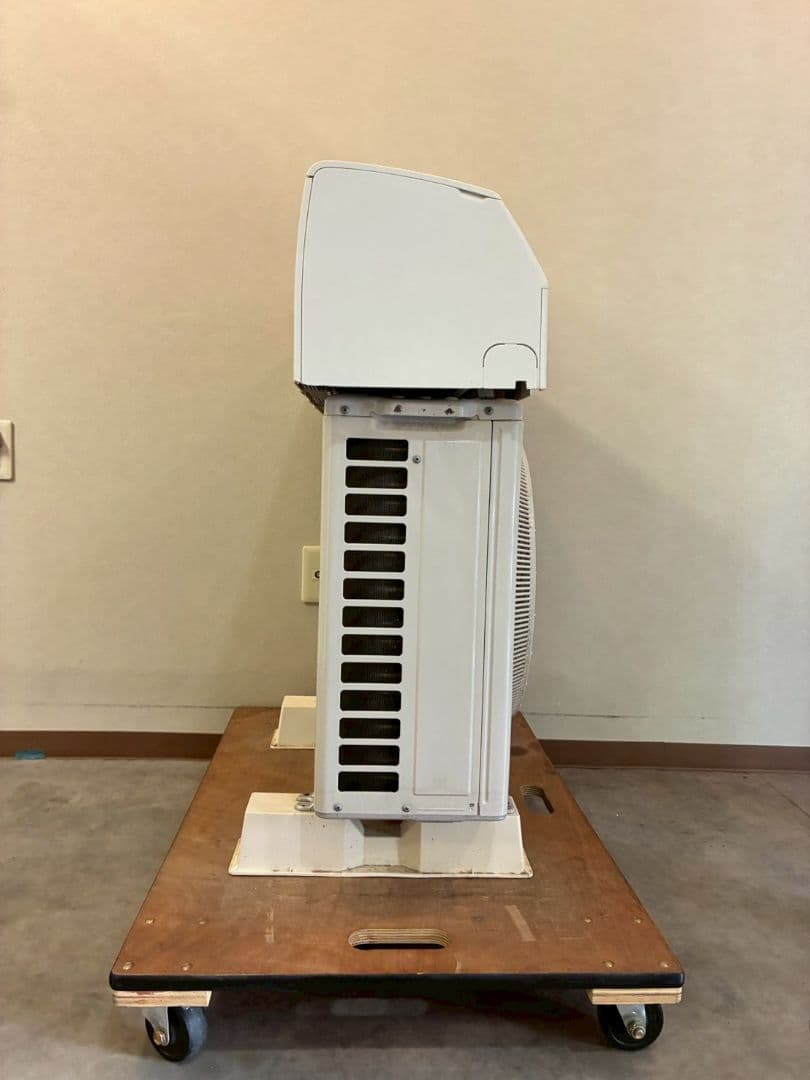 1945 パナソニック【CS-J221D-W】2021年 6畳 エアコン 中古