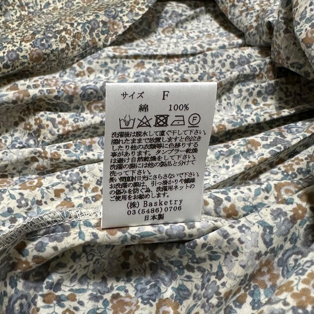 ✨未使用級✨ HUG Ō WäR リバティプリント ブラウス