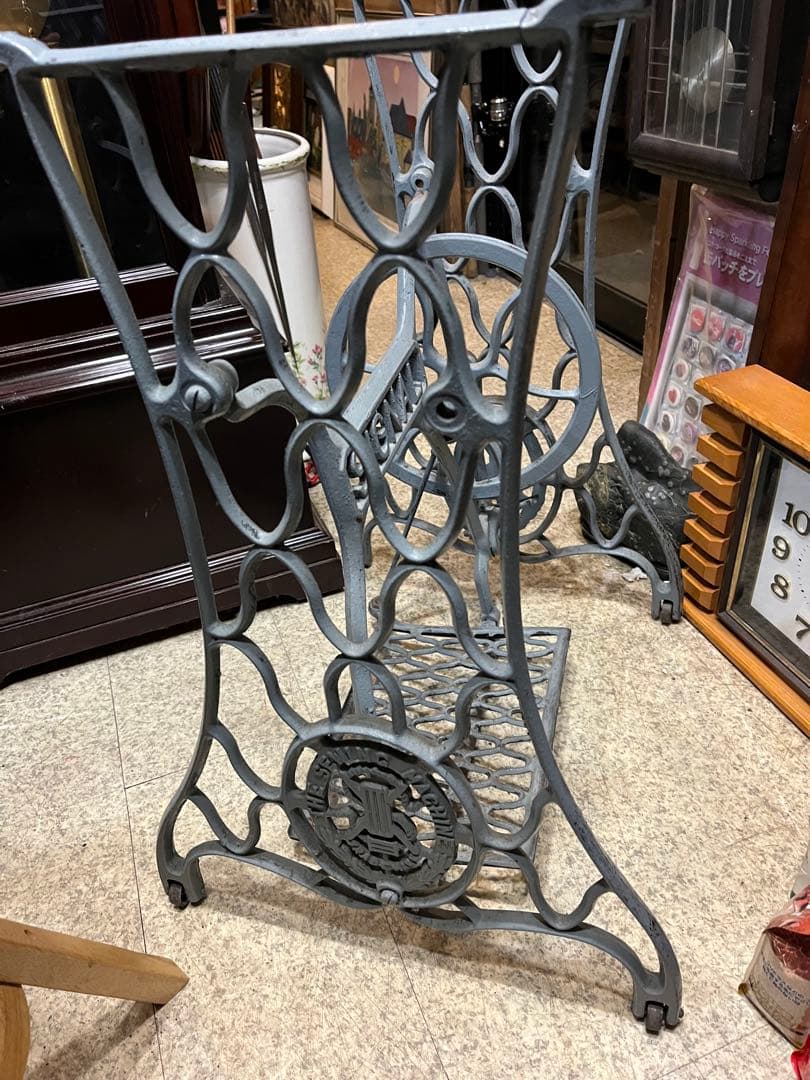 トロルの足跡です 網目ミシン脚、 ミシン脚、シグナルミシンの脚