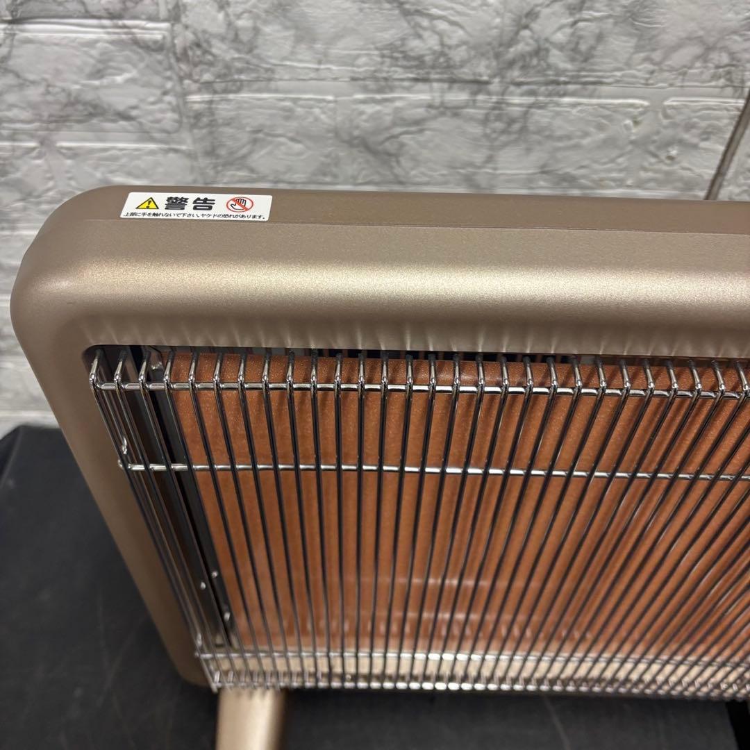 86　未使用　自宅保管品　サンルミエエクセラ7　遠赤外線暖房器　N-700L