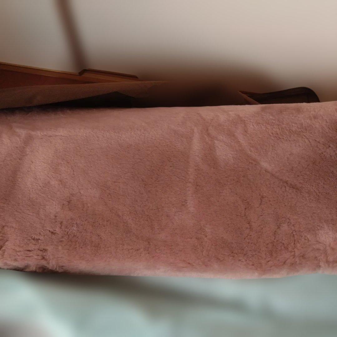 新品無使用　東洋羽毛アリエス40ムートン敷きパット アンティークローズ　　Ｓ