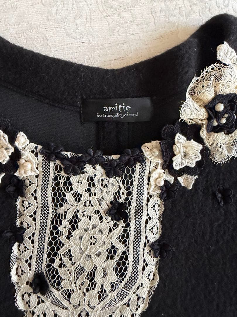 アミティエ ☆ふっくら起毛でレーシーなワンピース☆ブラック