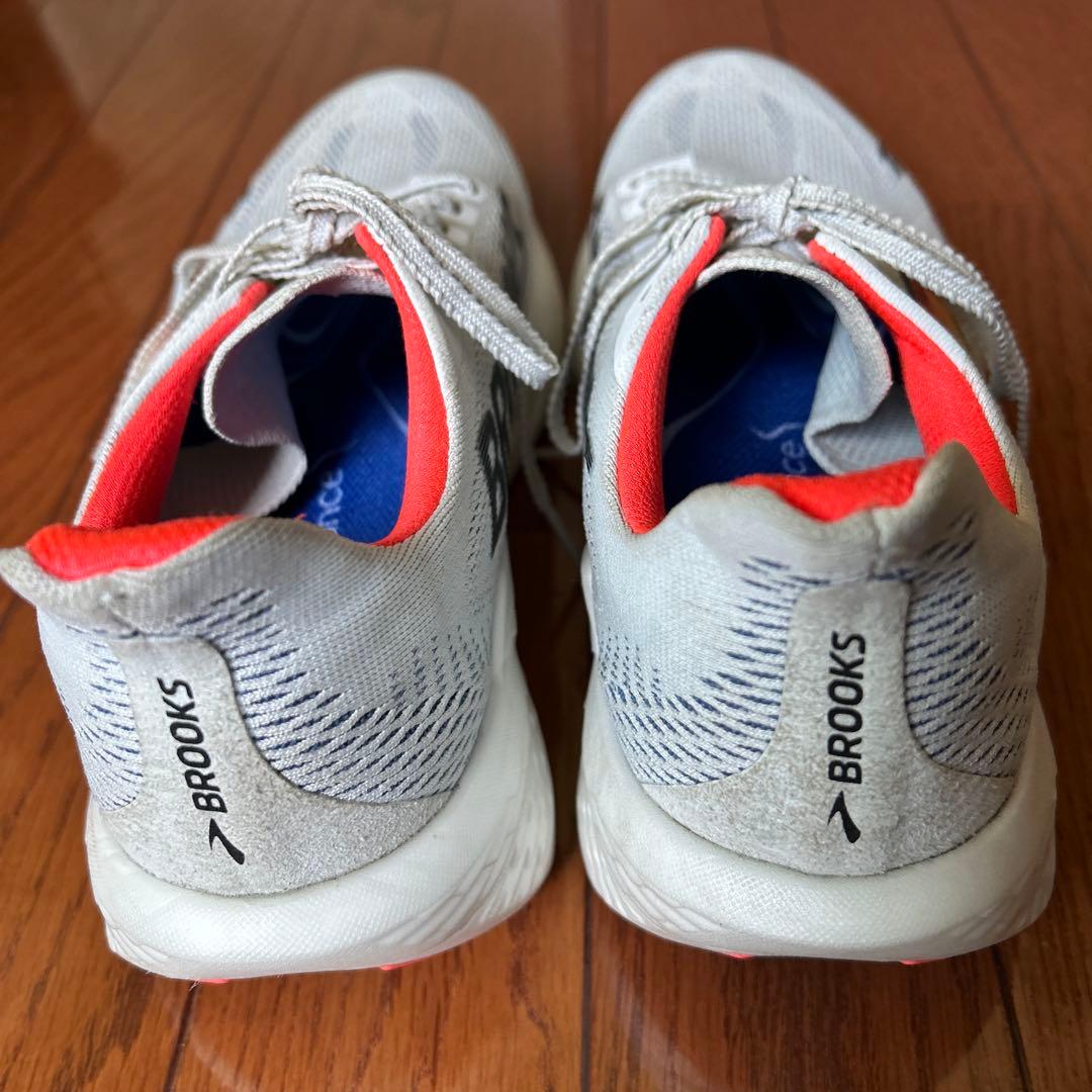 BROOKS HYPERION MAX 25.5cm 補修材付き　ランニング