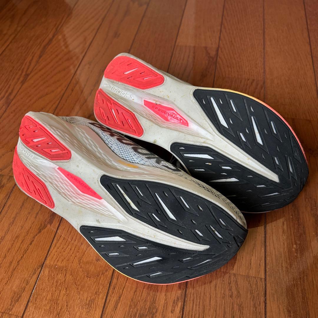 BROOKS HYPERION MAX 25.5cm 補修材付き　ランニング