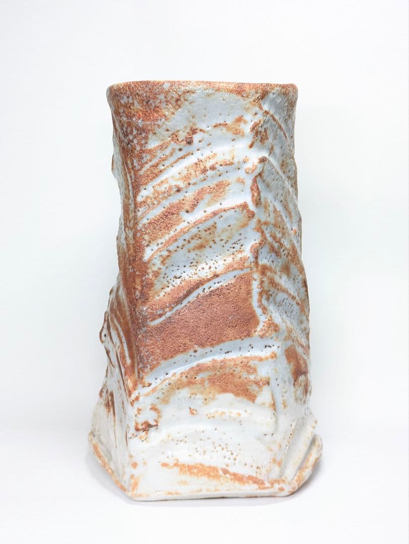 加藤豊久(土代久) 作 志野 花入 高さ約26.5cm