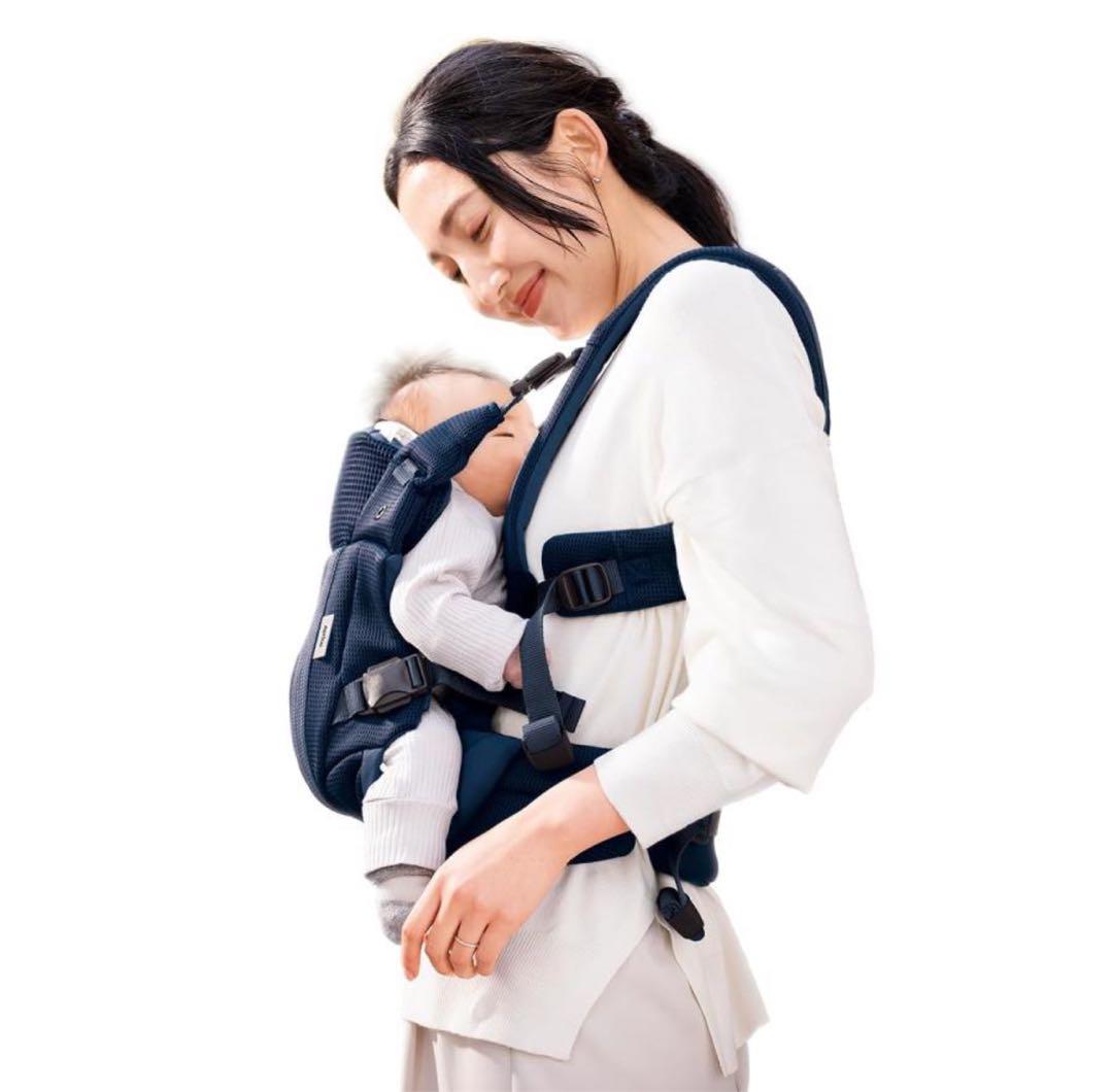 【値下げ】完品 アップリカ ラクリス ネイビー抱っこ紐 メッシュ