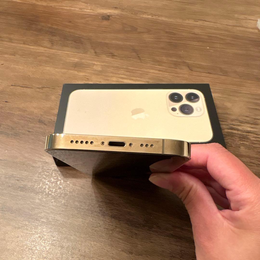 じ*ん様 Apple iPhone 13 Pro ゴールド 本体