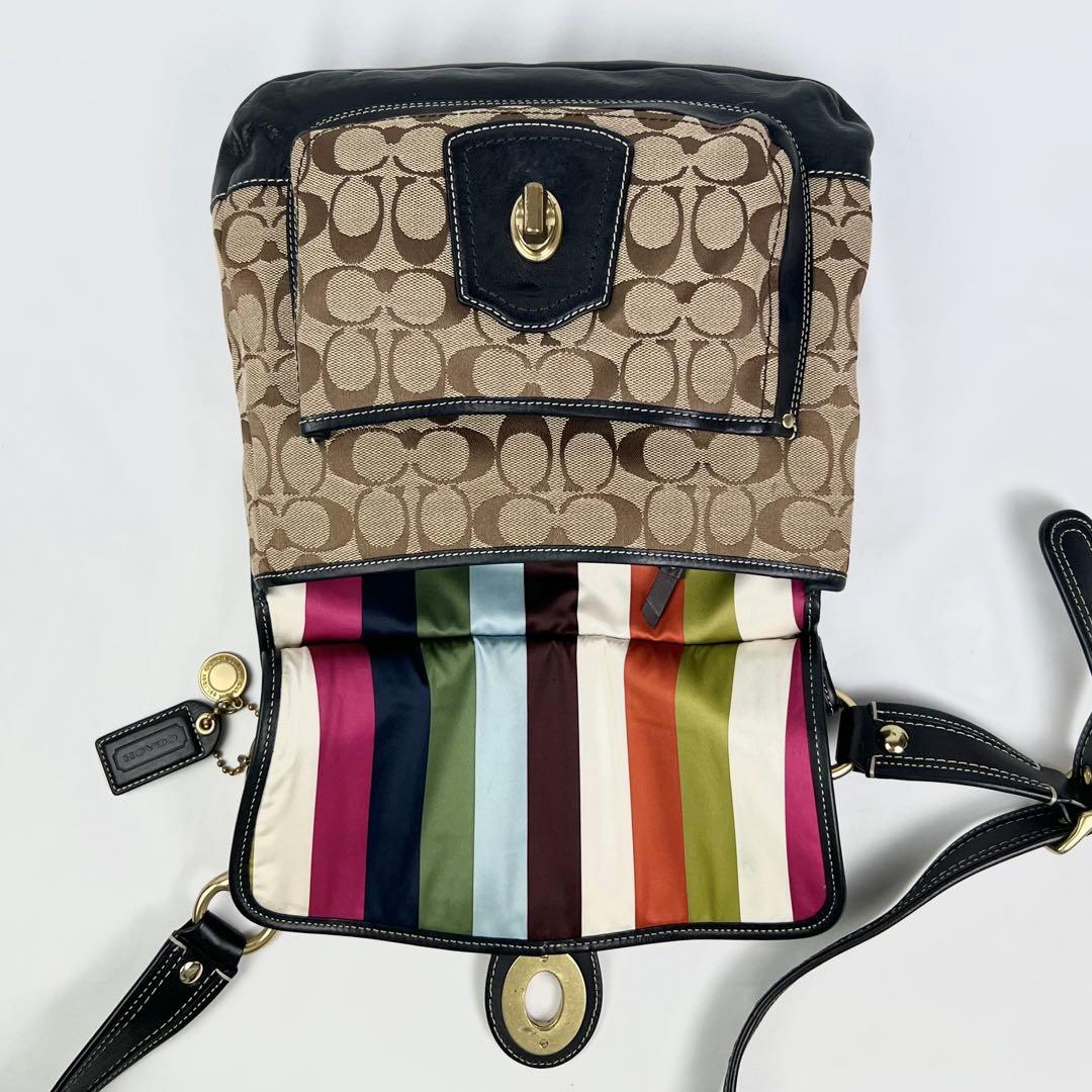 COACH ショルダーバッグ レガシー シグネチャー ターンロック ベージュ