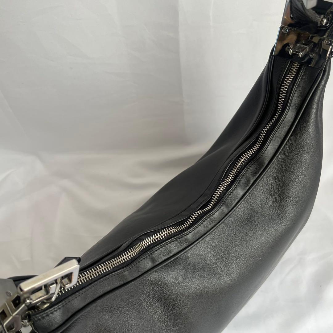 ✨極美品✨　GUCCI ショルダーバッグ　ワンショルダー 肩掛け　レザー　黒