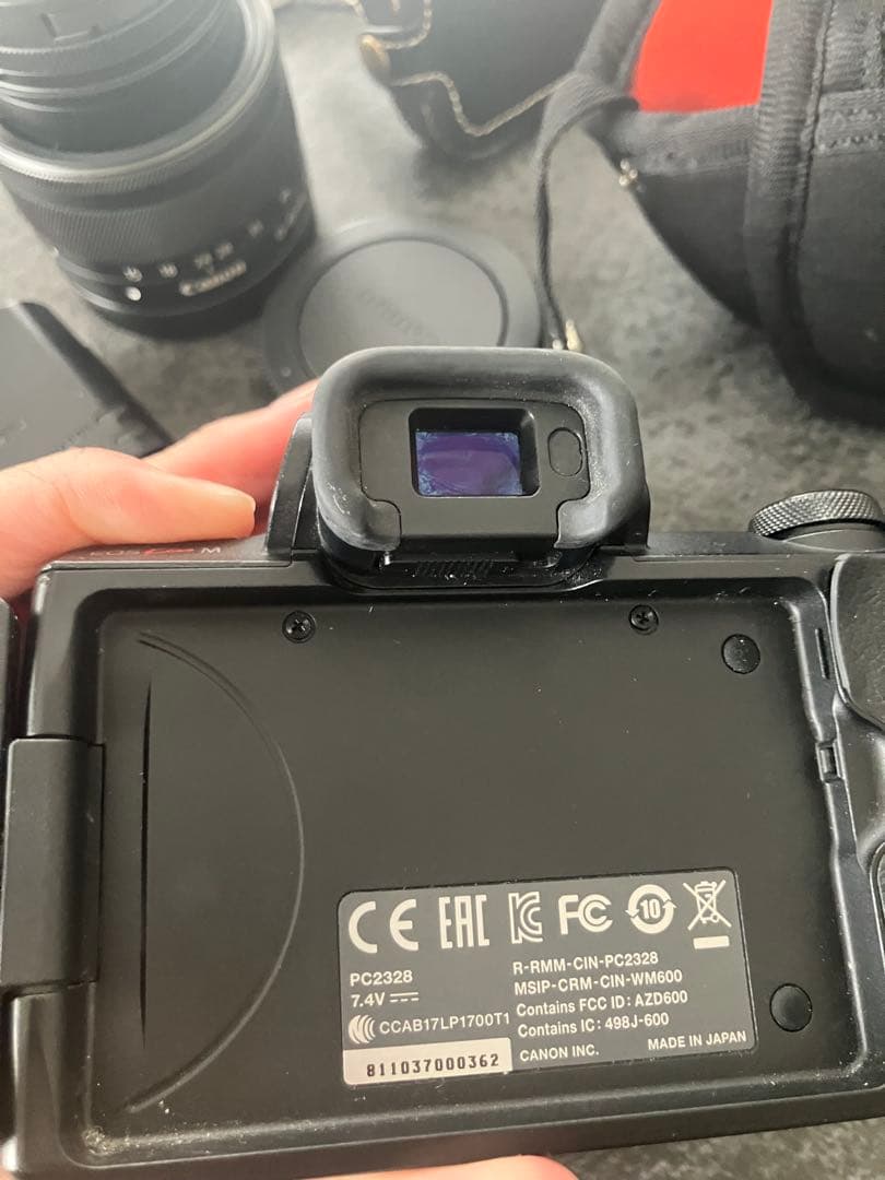 Canon キャノン EOS kiss M ダブルレンズ キット　一眼