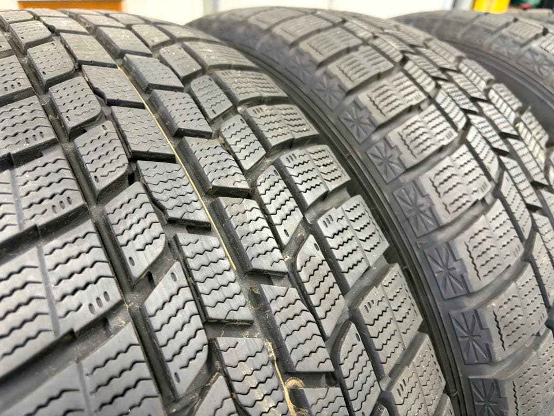 送料込み 225/60R17 グッドイヤースタッドレスホイール付残り溝7.5ミリ