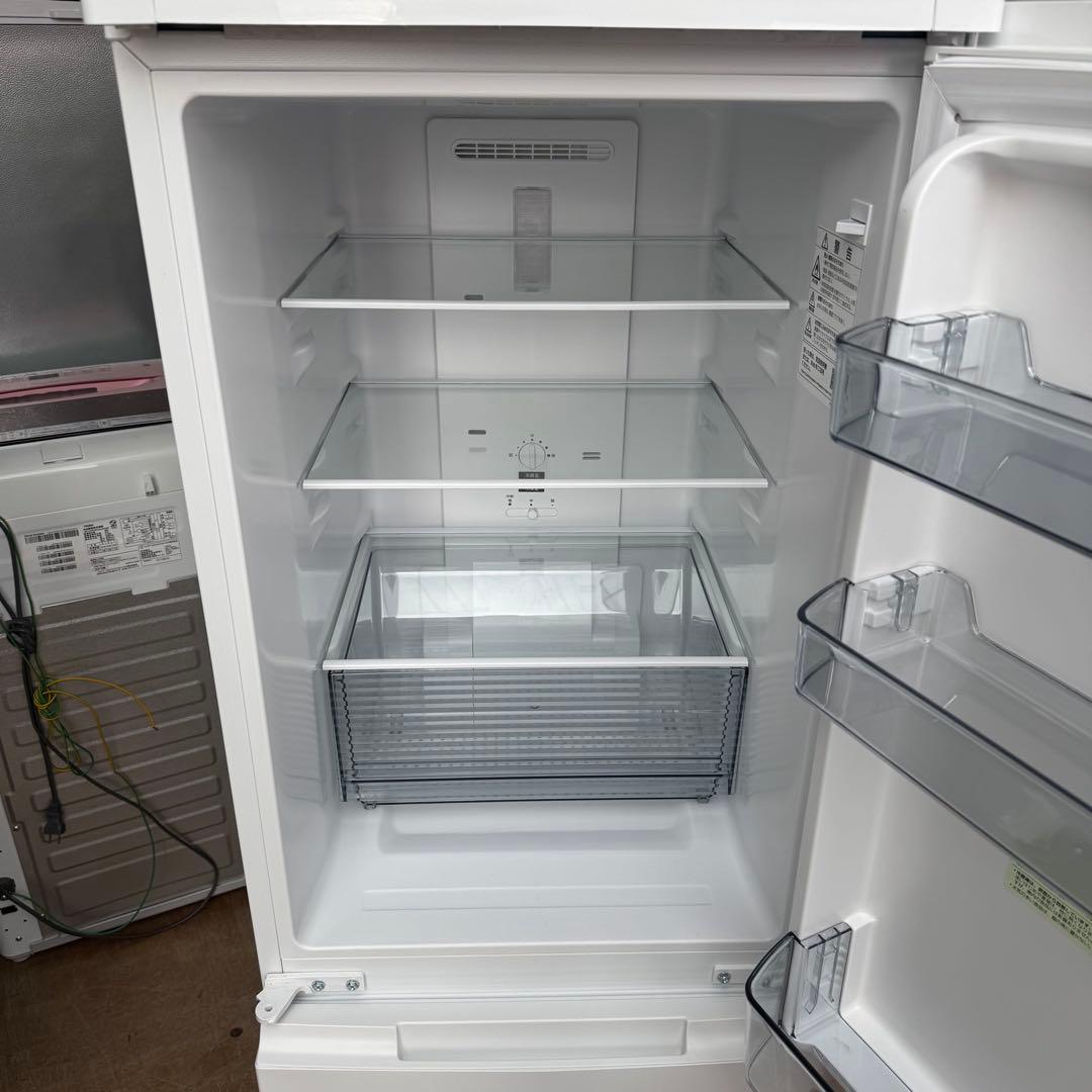 C7411★2023年製美品★シャープ　冷蔵庫　マットホワイト　右.左開き　大型