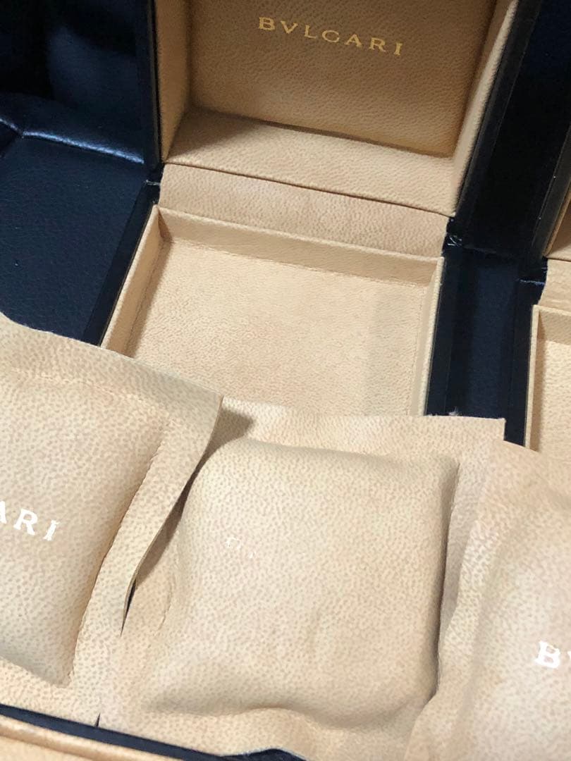 ブルガリ　ブレスレットケース　バングルケース