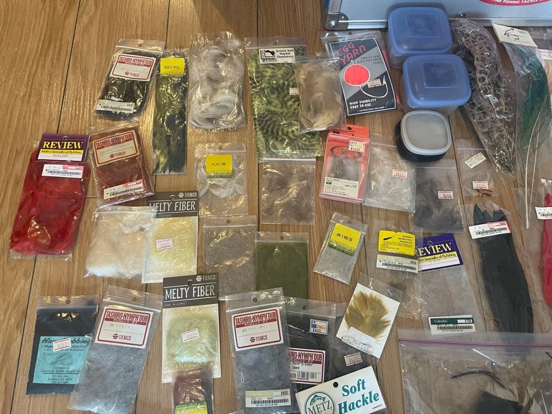 三歩フライフィッシング　フライタイイングマテリアルセット　定番色ハックル含